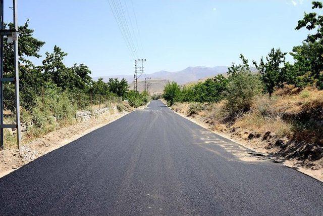 Kaldırım Mahallesinde Sürdürdüğü Asfaltlama Çalışmaları Tamamlandı