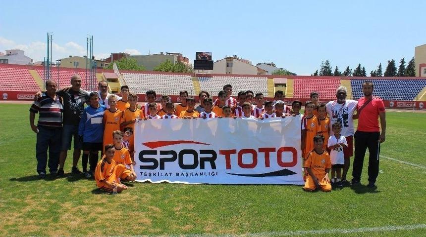 15 Temmuz Şehitleri İ&ccedil;in Futbol Turnuvası