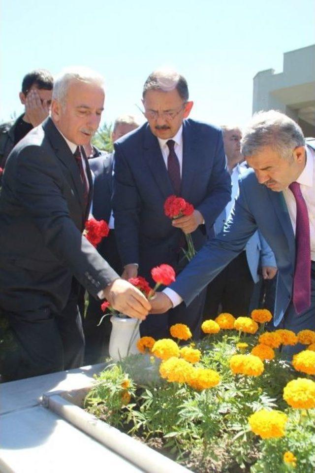 Kayseri’de 15 Temmuz Haftası Törenleri Şehitlik Ziyaretiyle Başladı