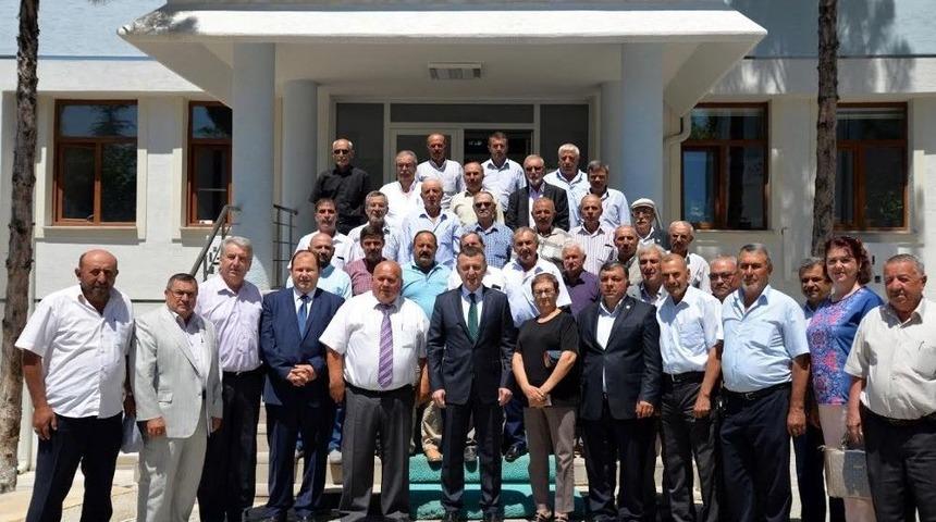 Vali B&uuml;y&uuml;kakın Muhtarla Buluştu