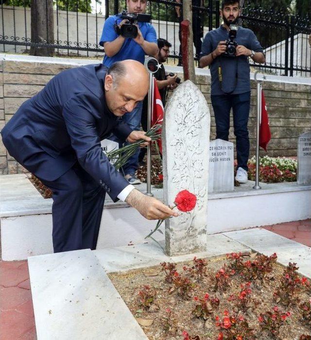 Milli Savunma Bakanı Fikri Işık: