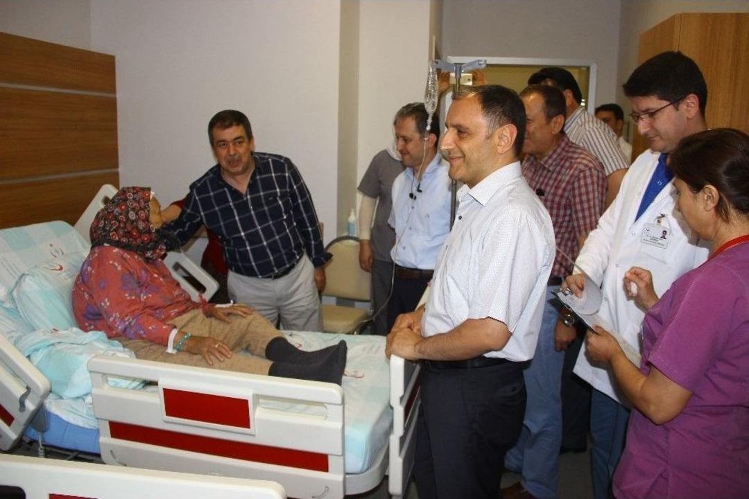 Aydınlıoğlu K&ouml;rfez&rsquo;de Sağlık Yatırımlarını İnceledi