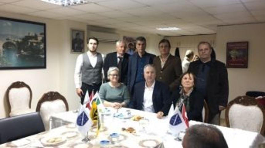 Adanalı Boşnaklar Srebrenitsa Katliamını Kınadı