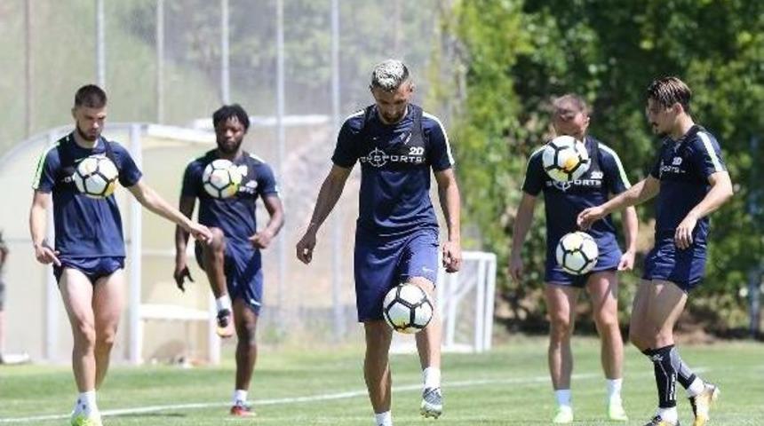 Osmanlıspor G&uuml;ne Dayanıklılıkla Başladı