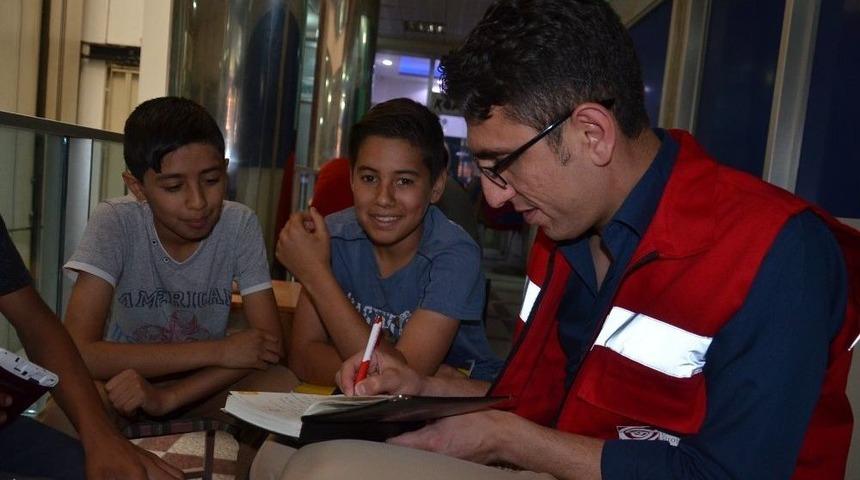 Y&uuml;ksekova&rsquo;da &Ccedil;ocuklara Y&ouml;nelik Anket &Ccedil;alışması