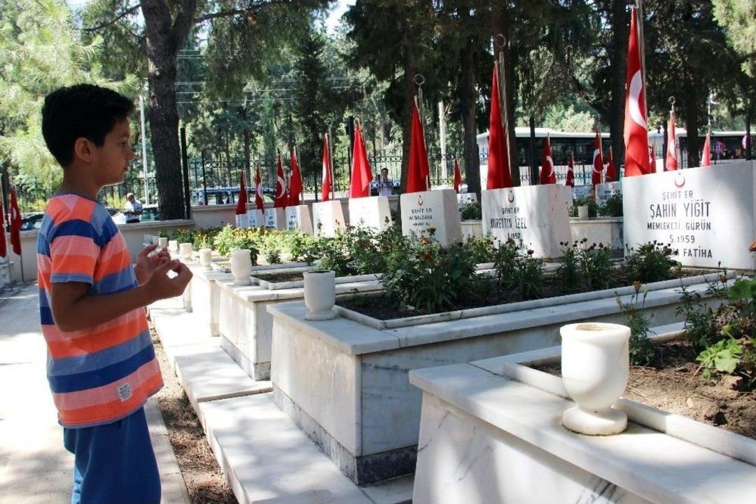 Şehitlerin G&ouml;lgesinde 15 Temmuz Şehitleri Anıldı