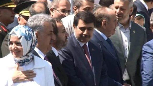 Cumhurbaşkanı Erdoğan Ve Başbakan Yıldırım 15 Temmuz Şehitliği'nde (1)