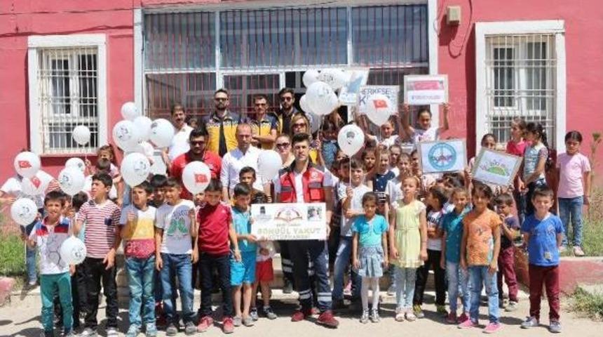 Şehit Yarbay Song&uuml;l Yakut'un Adı Şenoba'daki K&uuml;t&uuml;phanede Yaşayacak