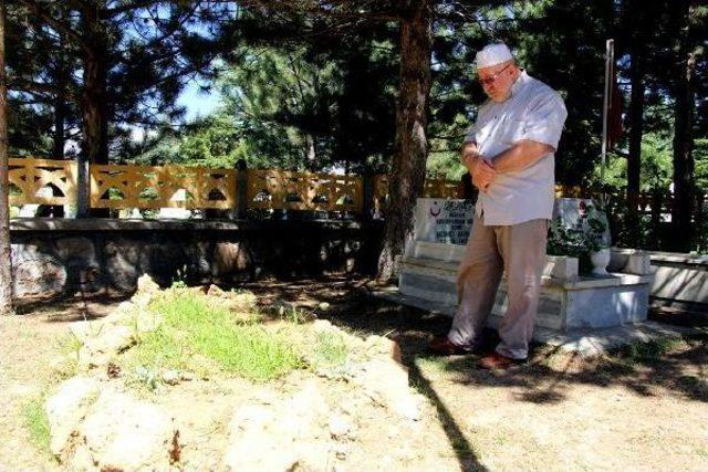 15 Temmuz Şehidi Polis Memuru Muhsin Kiremitçi, Mezarı Başında Anıldı