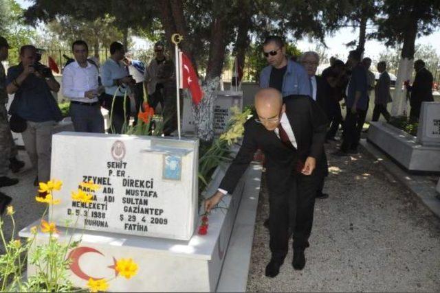 Mehmet Şimşek: Milletimiz Demokrasiye Sahip Çıkmıştır