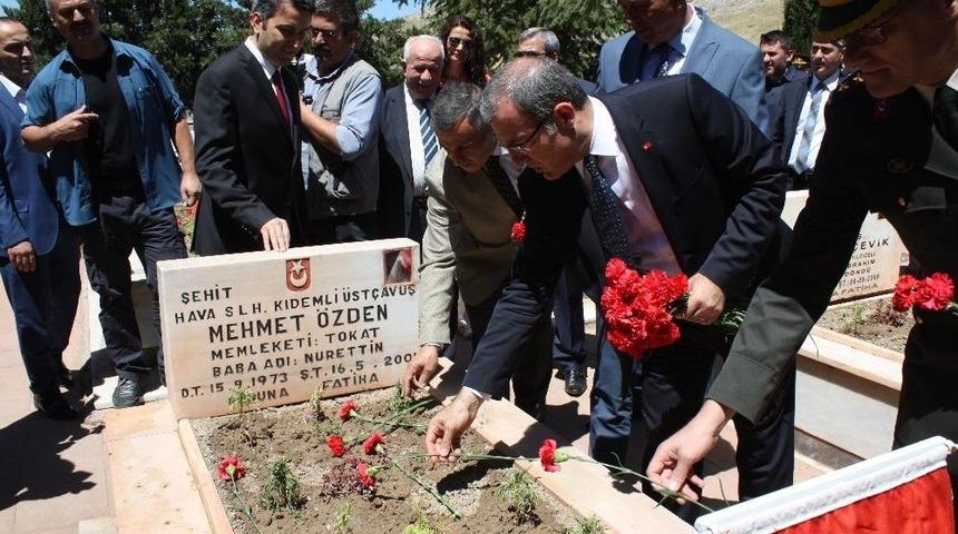 Tokat&rsquo;ta 15 Temmuz Etkinlikleri Şehitlik Ziyaretiyle Başladı