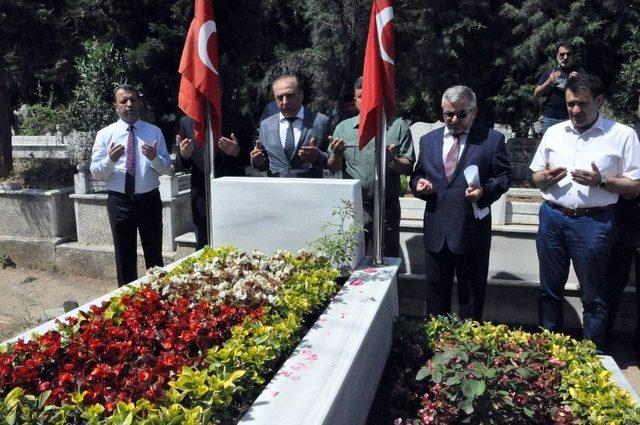 15 Temmuz Şehidi Özel Harekat Polisi Edip Zengin Mezarı Başında Anıldı