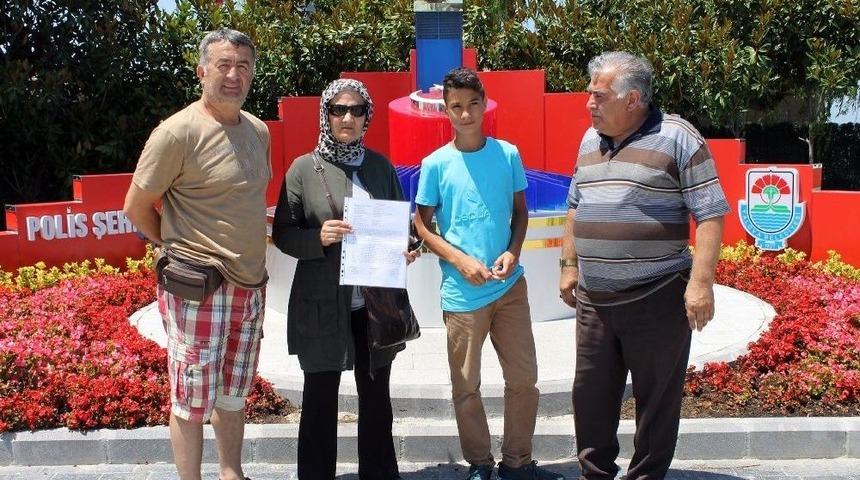 1 Tl İ&ccedil;in Şehit &Ccedil;ocuğuna Tokat