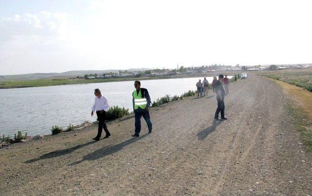 Dönerdere Ve Emek Mahallelerine Yeni Sulama Kanalları