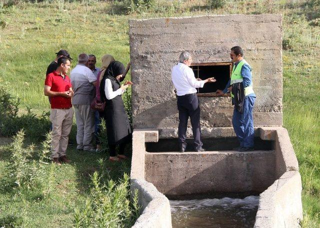 Dönerdere Ve Emek Mahallelerine Yeni Sulama Kanalları