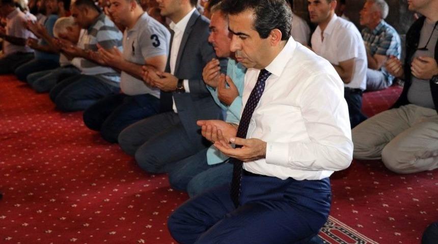 Diyarbakır&rsquo;da 15 Temmuz Şehitleri İ&ccedil;in Mevlit Okutuldu