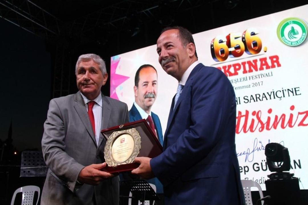 &Uuml;nl&uuml; Sanat&ccedil;ı Buray, Edirnelilerle Buluştu