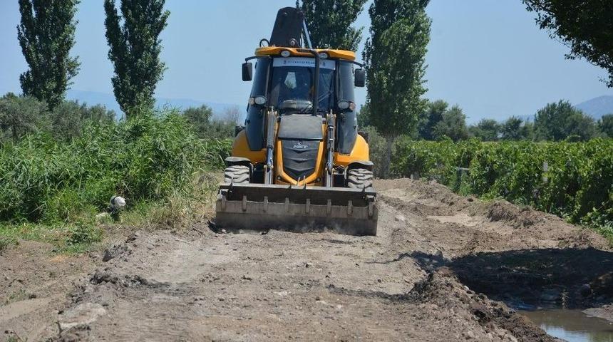 Şehzadeler&rsquo;de Ova Yolu &Ccedil;alışmaları T&uuml;m Hızıyla Devam Ediyor