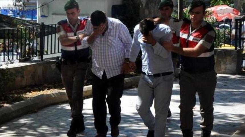 G&ouml;&ccedil;men Ka&ccedil;ak&ccedil;ılığı Zanlısı 10 Kişi Adliyede