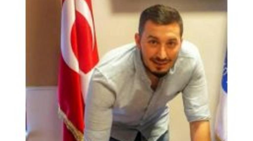 Nil&uuml;fer Belediyespor Serdar'la S&ouml;zleşme Yeniledi