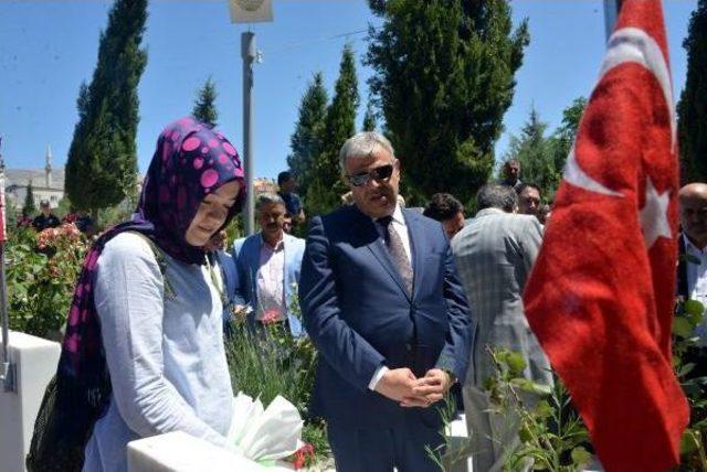 Veysi Kaynak: Bu Millet Top Mermisine Göğsünü Siper Etmeyi Bilmiştir