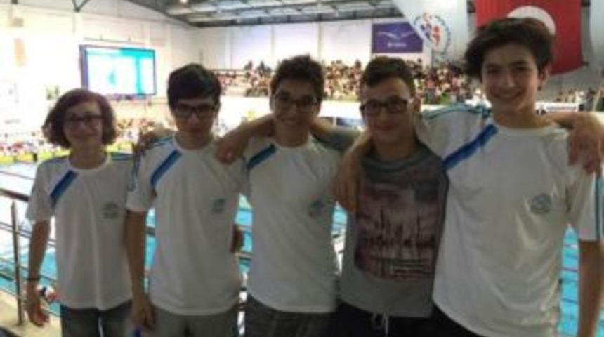 Nilüferli Yüzücüler Başarıya Kulaç Attı