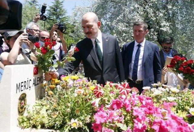 Bakan Soylu’Yu Karşılayan Özel Harekat Mangası'nın Silahlarına Namlu Emniyet Pimi