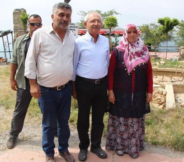 Kılıçdaroğlu, Adapazarı'nda Islama Köfte Yedi (2)