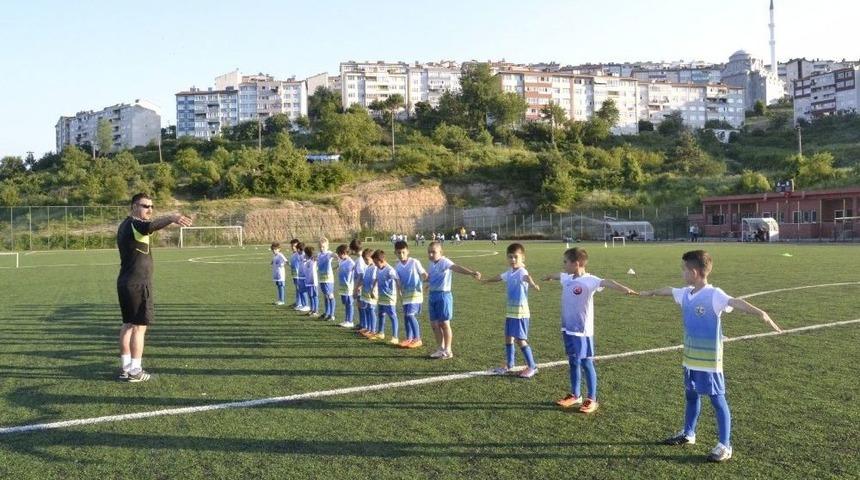 Alaplı Belediye Yaz Spor Okulu Futbol İle Start Aldı