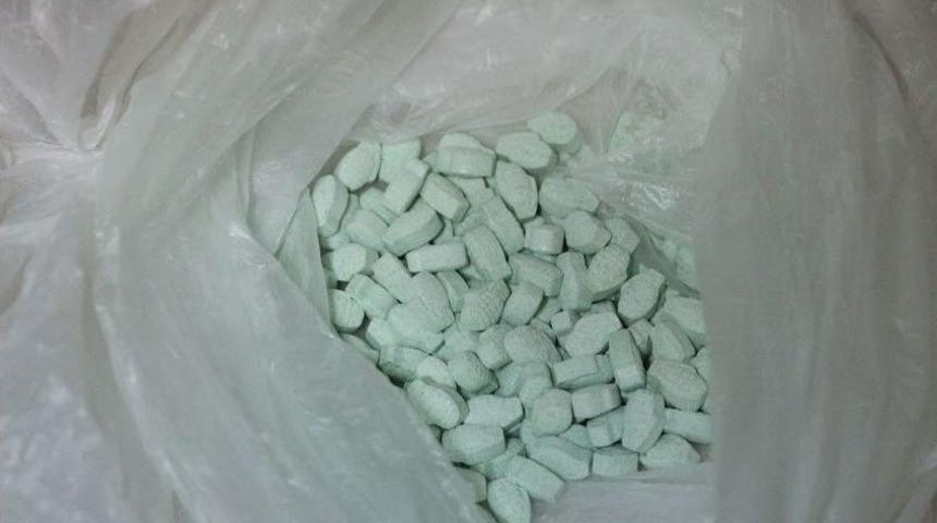 Ara&ccedil; İ&ccedil;erisinde 126 Adet Uyuşturucu Hapla Yakalandı