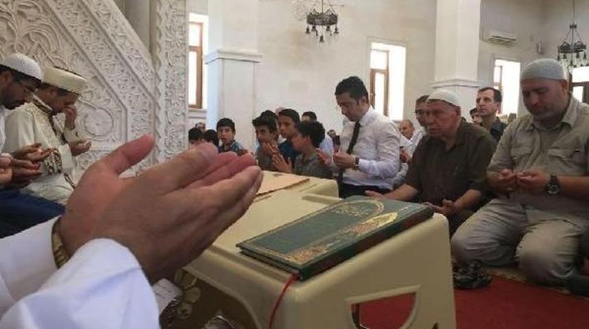 Midyat&rsquo;Ta 15 Temmuz Şehitleri I&ccedil;in 3 Dilde Mevlit Okutuldu