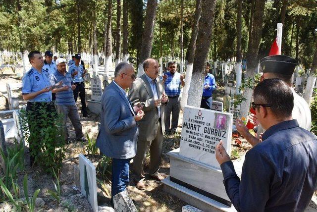 Dursunbey’de Şehit Mezarlarına Ziyaret