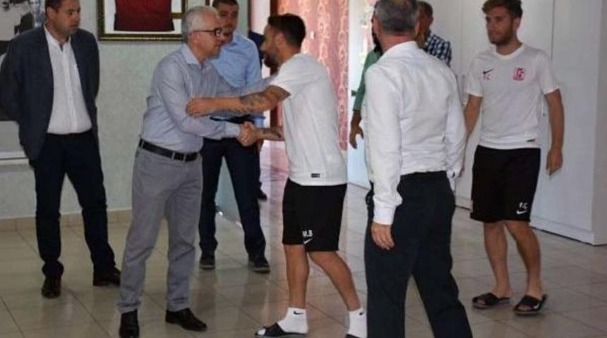 Balıkesirspor'da Cang&ouml;k Imzaladı