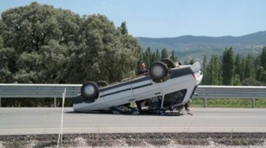 K&uuml;tahya&rsquo;da Trafik Kazası: 5 Yaralı