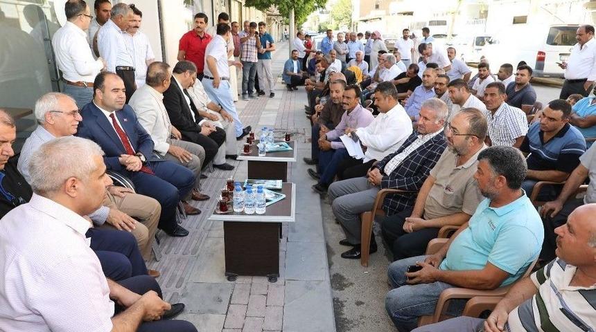 Başkan &Ccedil;ift&ccedil;i Ak&ccedil;akale Esnafıyla Bir Araya Geldi