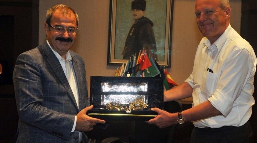 Almanya B&uuml;y&uuml;kel&ccedil;ilği M&uuml;steşarından Gso&rsquo;ya Ziyaret