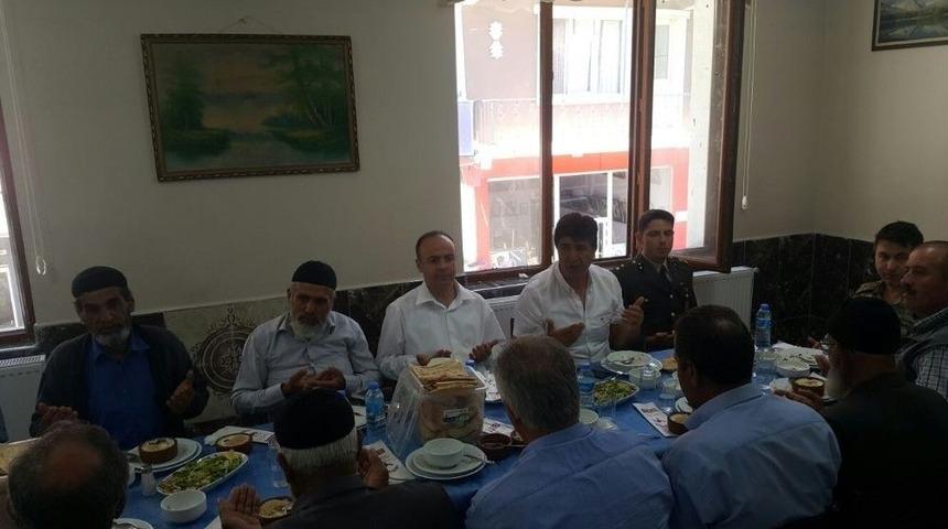Pasinler&rsquo;de 15 Temmuz Şehitleri İ&ccedil;in Mevlit Okutuldu