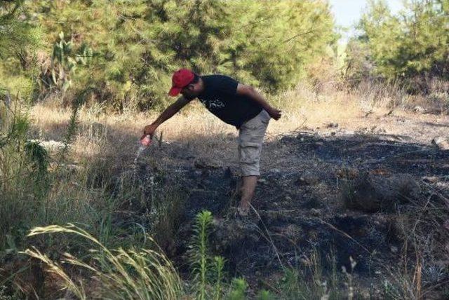 Kamp&uuml;steki Yangına Ilk M&uuml;dahale &Ouml;ğretim &Uuml;yelerinden 1