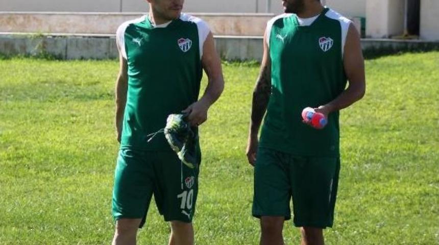 Bursaspor&rsquo;Da Batalla Takıma Katıldı