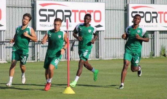 Bursaspor’Da Batalla Takıma Katıldı