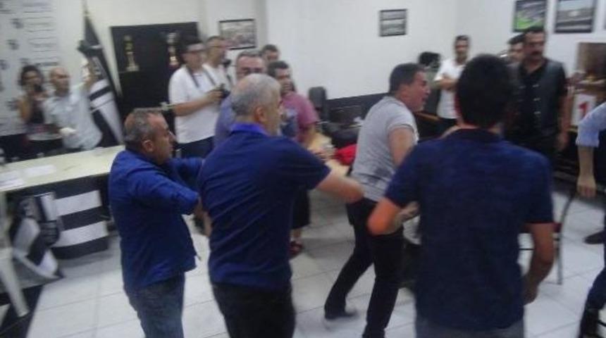 Efe'de Yumruklar Konuştu, Kongre Iptal Oldu