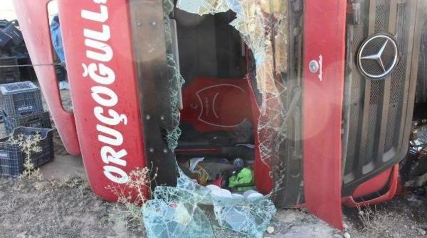 Tır Dorsesinin Altında Kalan Sürücü Hayatını Kaybetti