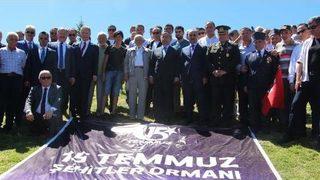 Bakan Yılmaz Sivas'ta Şehitlik Ziyaretinde Bulundu (2)