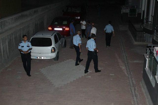 Alkollü Sürücü Mahalleyi Ve Polisi Çileden Çıkardı