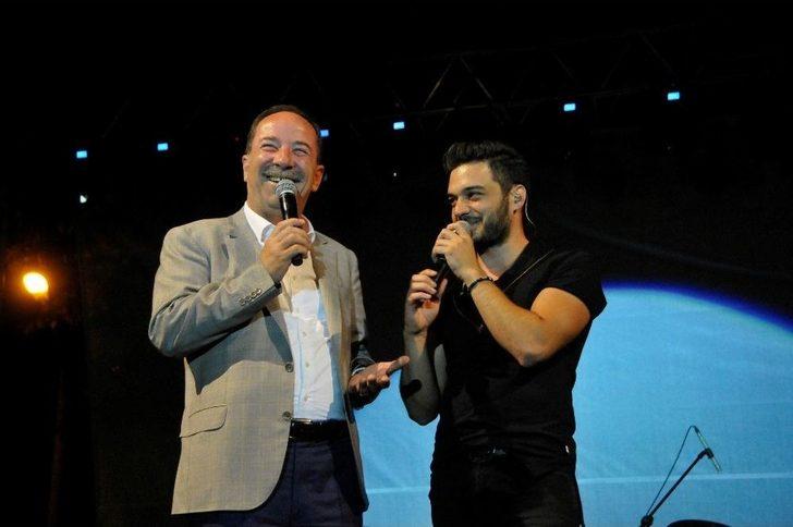 Zor Soru Karşısında İlyas Yalçıntaş’ın Nutku Tutuldu G1