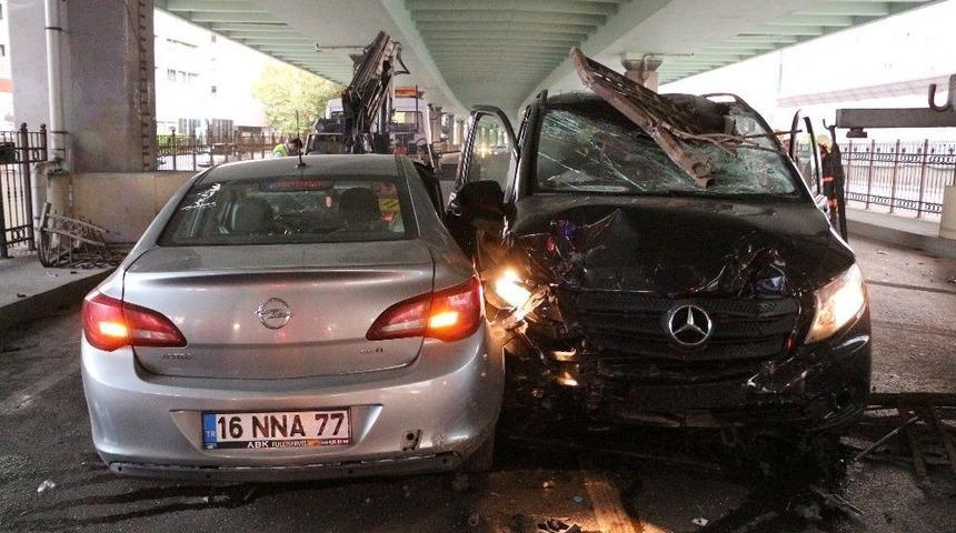 Mecidiyeköy’de Trafik Kazası: 1’i Ağır, 3 Yaralı