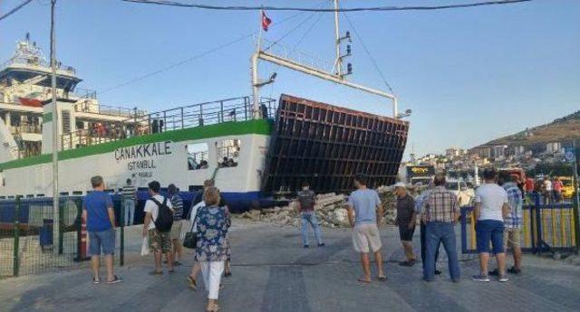 'çanakkale' Feribotu, Marmara Adası'nda Iskeleye Çarptı