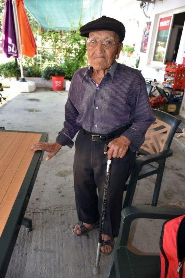 105 Yaşında Sokakta Kalan Mestan Dede Yardım Eli Bekliyor 2