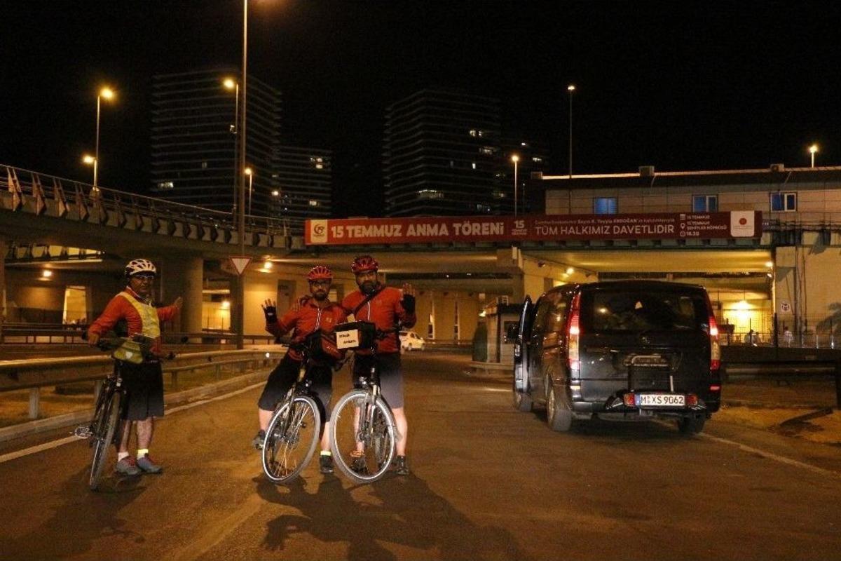 (&ouml;zel Haber) 15 Temmuz Şehitleri İ&ccedil;in Almanya&rsquo;dan T&uuml;rkiye&rsquo;ye Bisikletleriyle Geldiler