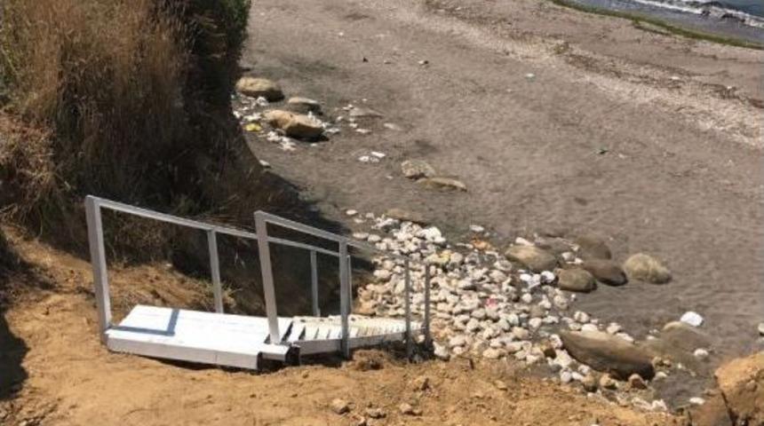 Plajlara Kolay Erişim İ&ccedil;in Merdivenler Yapıldı